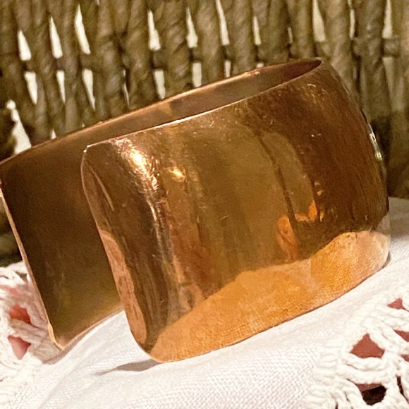 Vintage Copper & Brass Abalone Shell Inlay Native Bear Cuff Bracelet - Picture 7 of 13